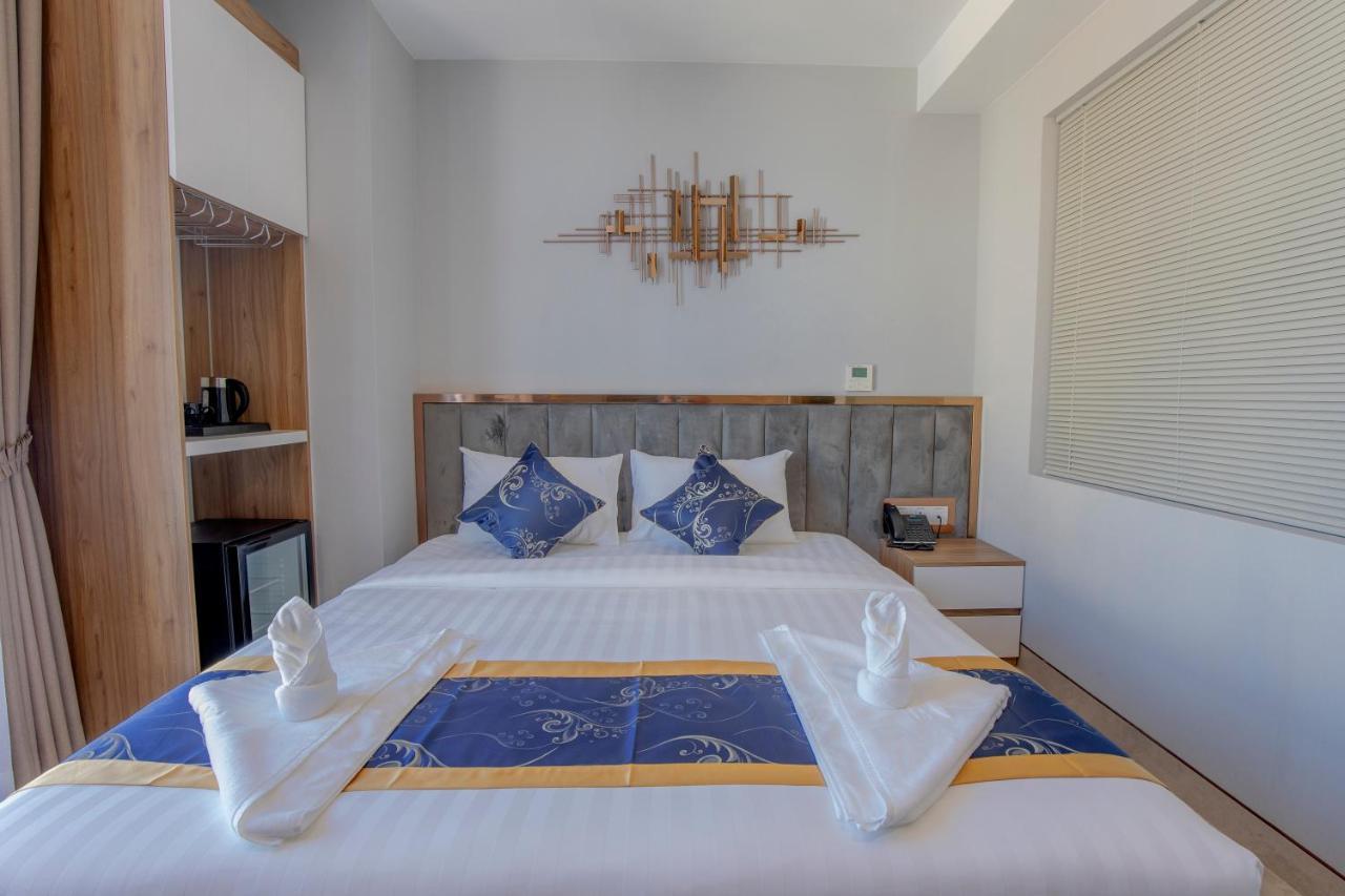 Seascape Palace Hotel Sihanoukville Esterno foto